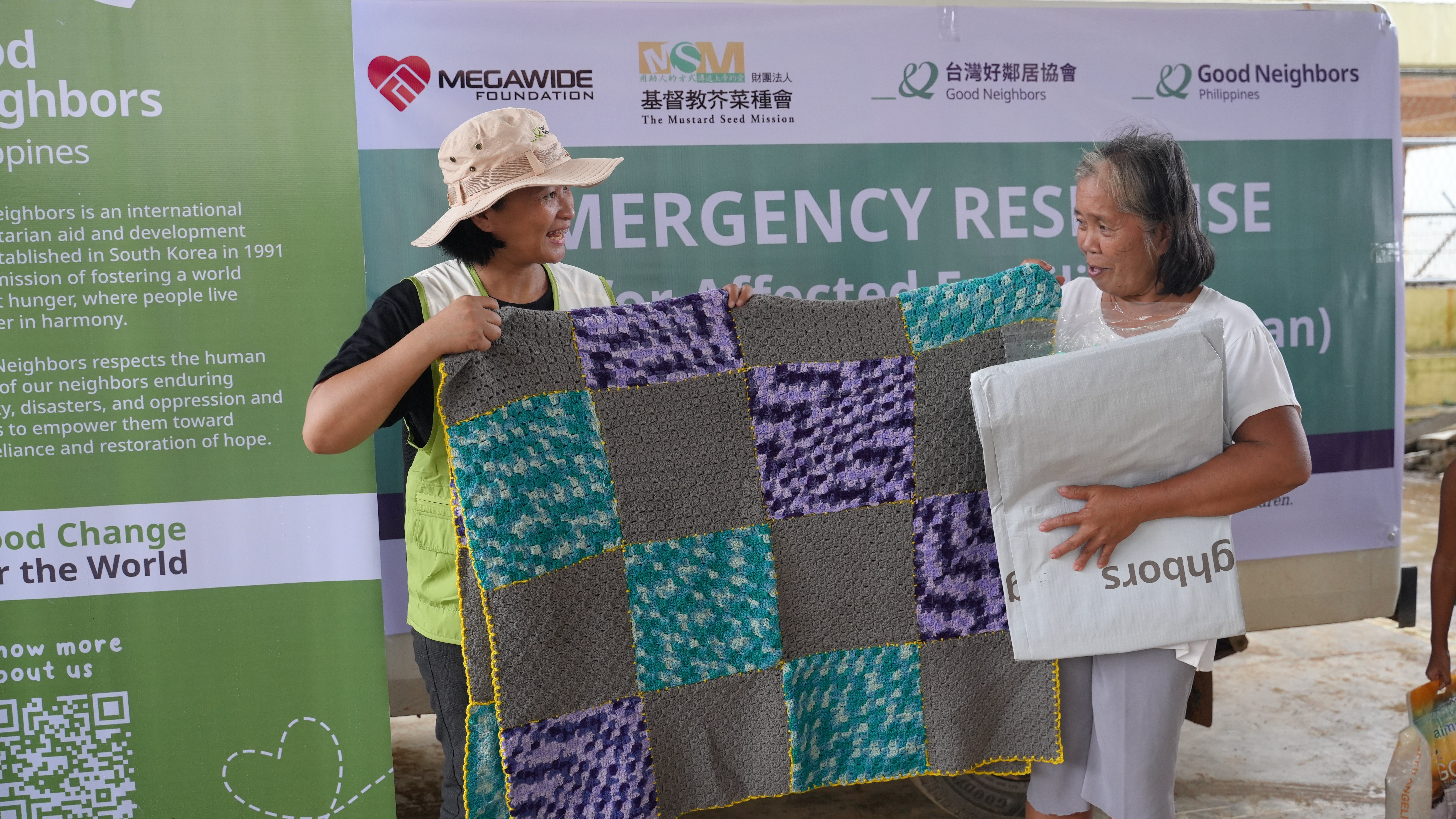 Good Neighbors Philippines team emergency response distribution in Gigmoto Catanduanes